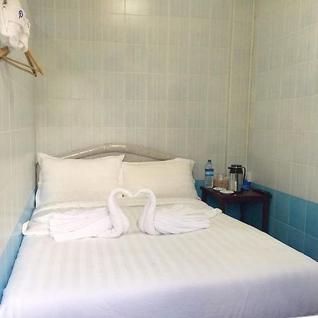 Pandora Motel Yangon Esterno foto
