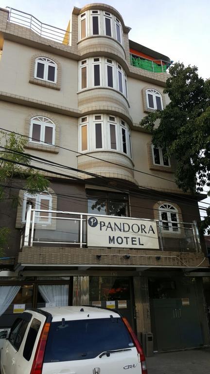 Pandora Motel Yangon Esterno foto