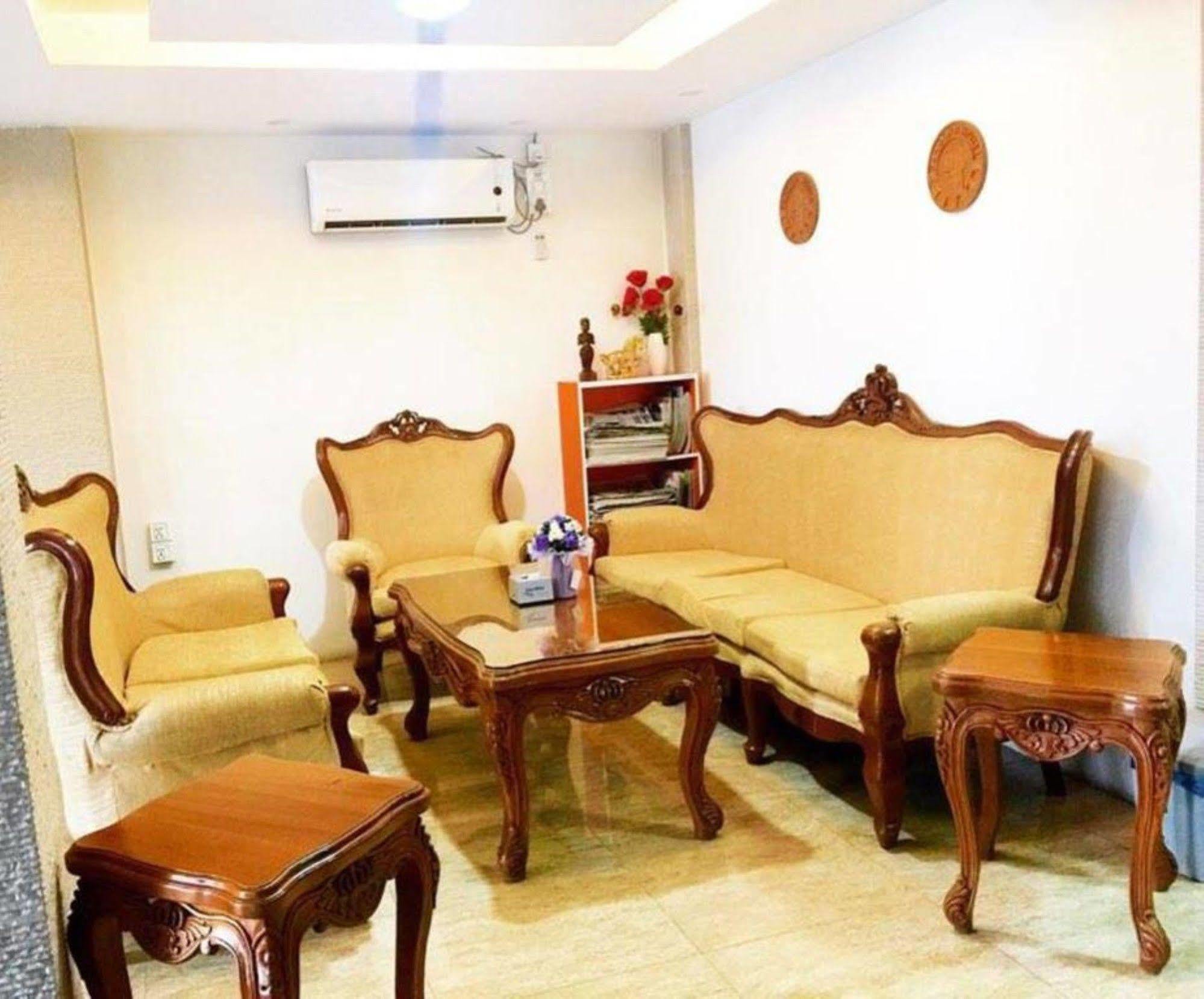 Pandora Motel Yangon Esterno foto