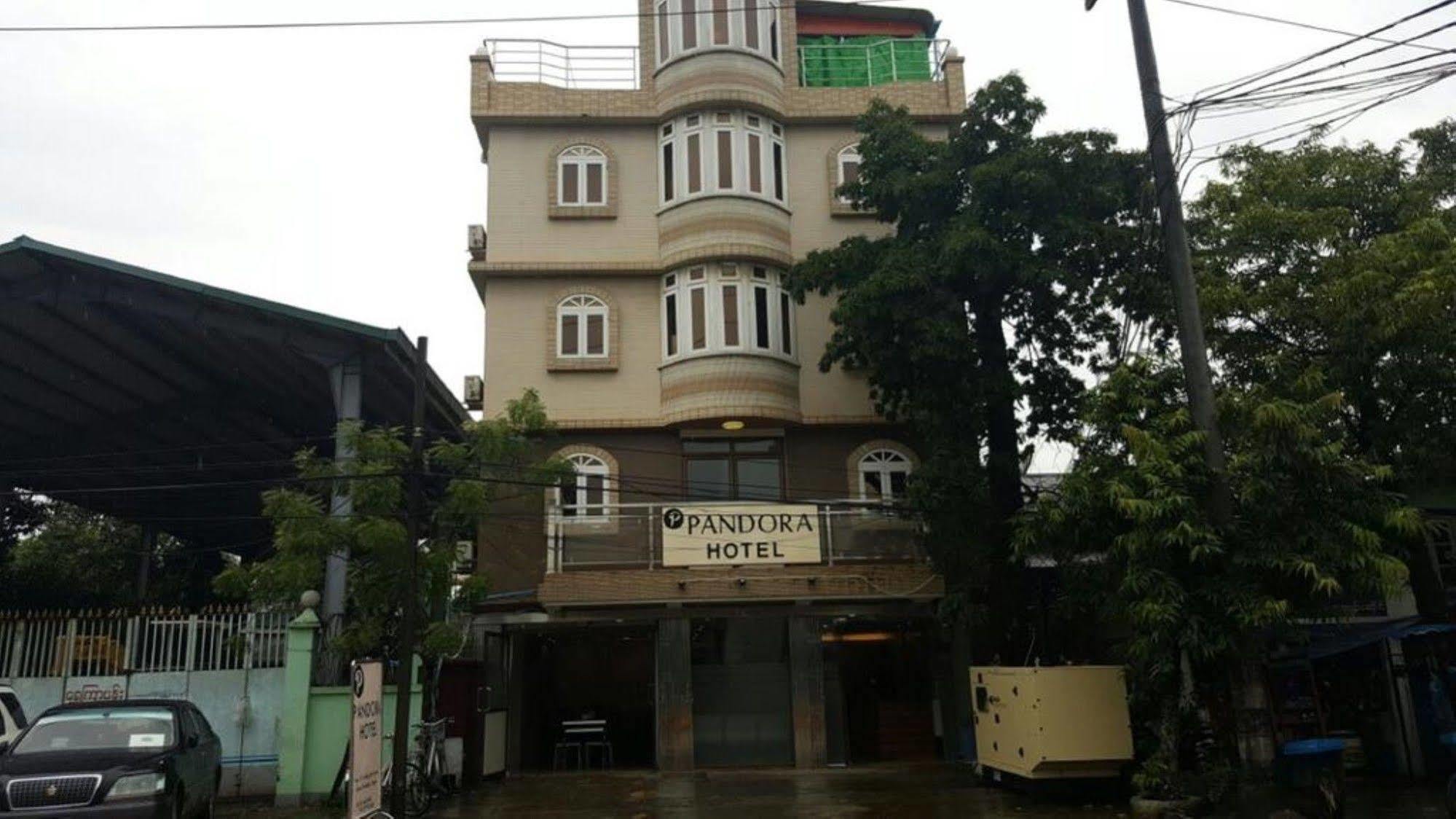 Pandora Motel Yangon Esterno foto